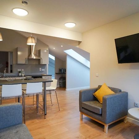 1 Bedroom Apartments, Studios And Ensuite Bedrooms With Shared Kitchen At Centro House In Stirling Exteriér fotografie