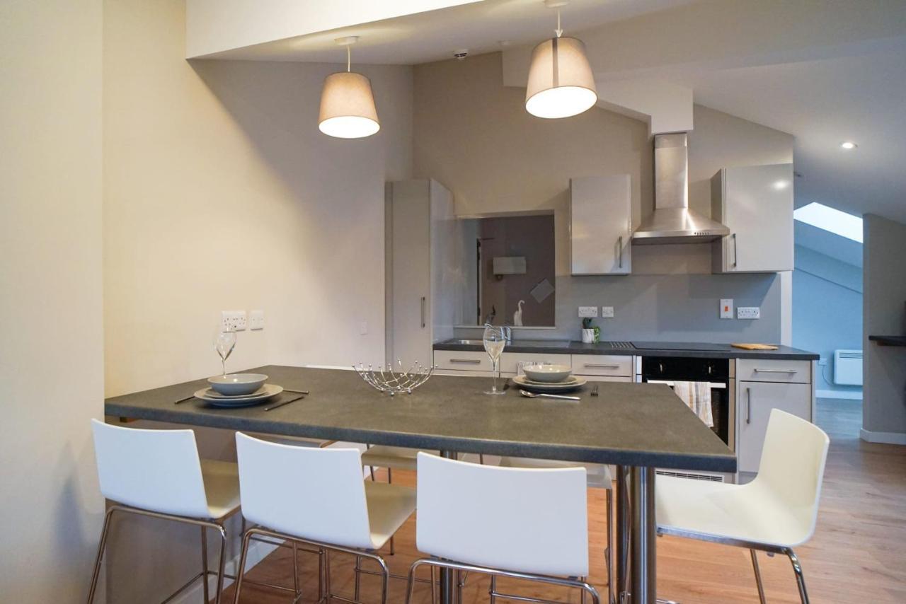 1 Bedroom Apartments, Studios And Ensuite Bedrooms With Shared Kitchen At Centro House In Stirling Exteriér fotografie