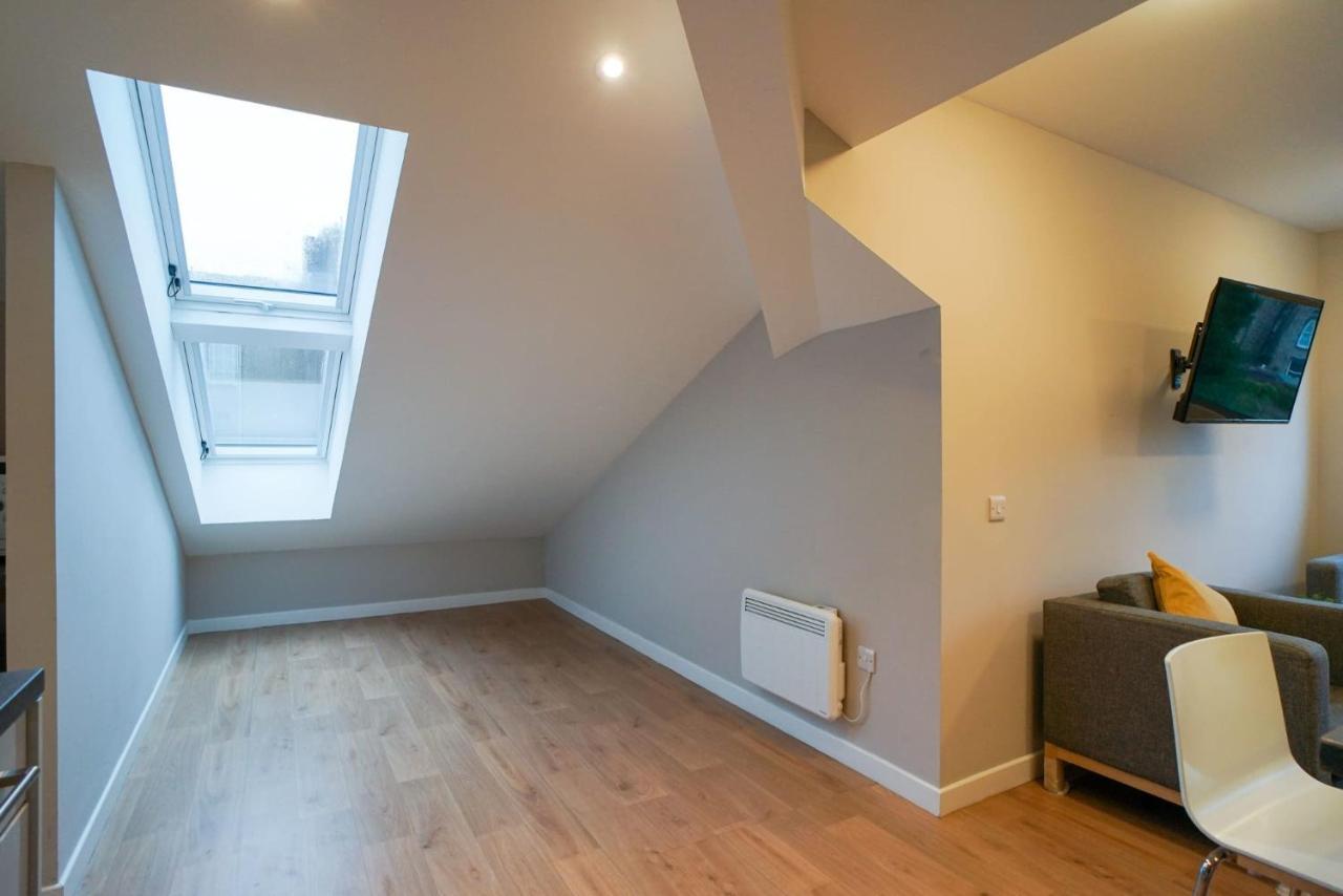 1 Bedroom Apartments, Studios And Ensuite Bedrooms With Shared Kitchen At Centro House In Stirling Exteriér fotografie