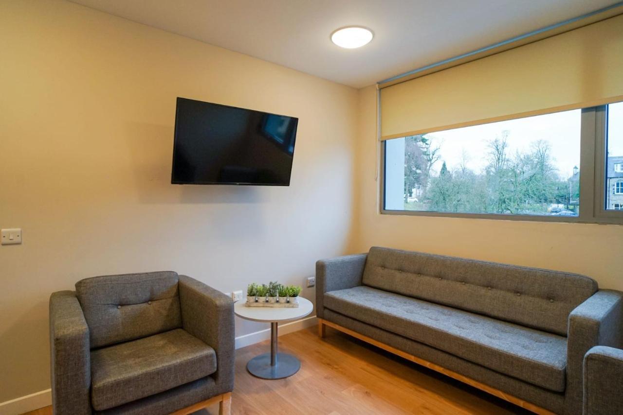 1 Bedroom Apartments, Studios And Ensuite Bedrooms With Shared Kitchen At Centro House In Stirling Exteriér fotografie