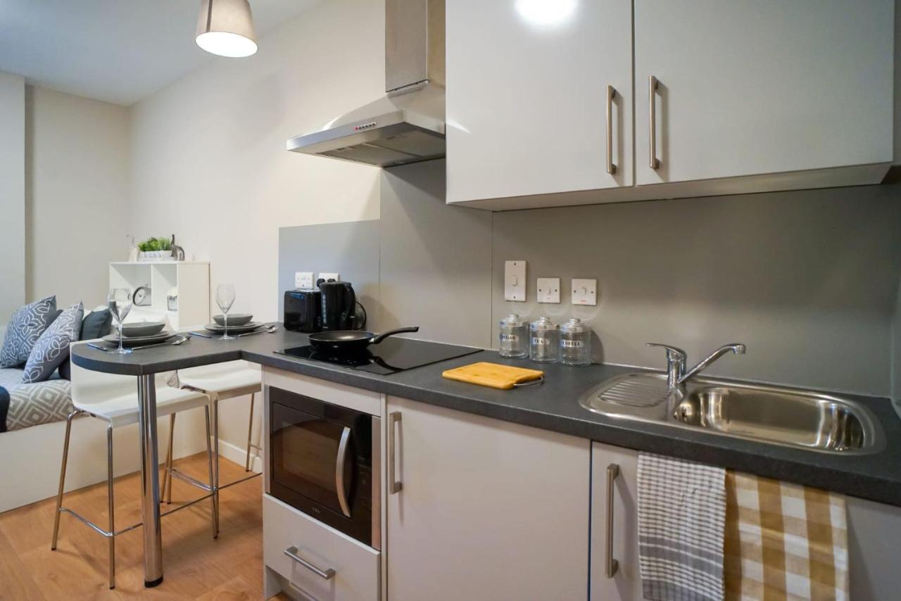 1 Bedroom Apartments, Studios And Ensuite Bedrooms With Shared Kitchen At Centro House In Stirling Exteriér fotografie