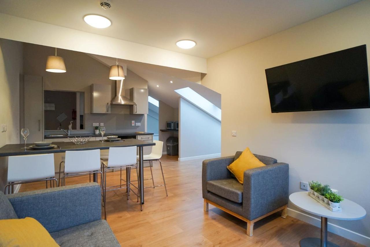 1 Bedroom Apartments, Studios And Ensuite Bedrooms With Shared Kitchen At Centro House In Stirling Exteriér fotografie