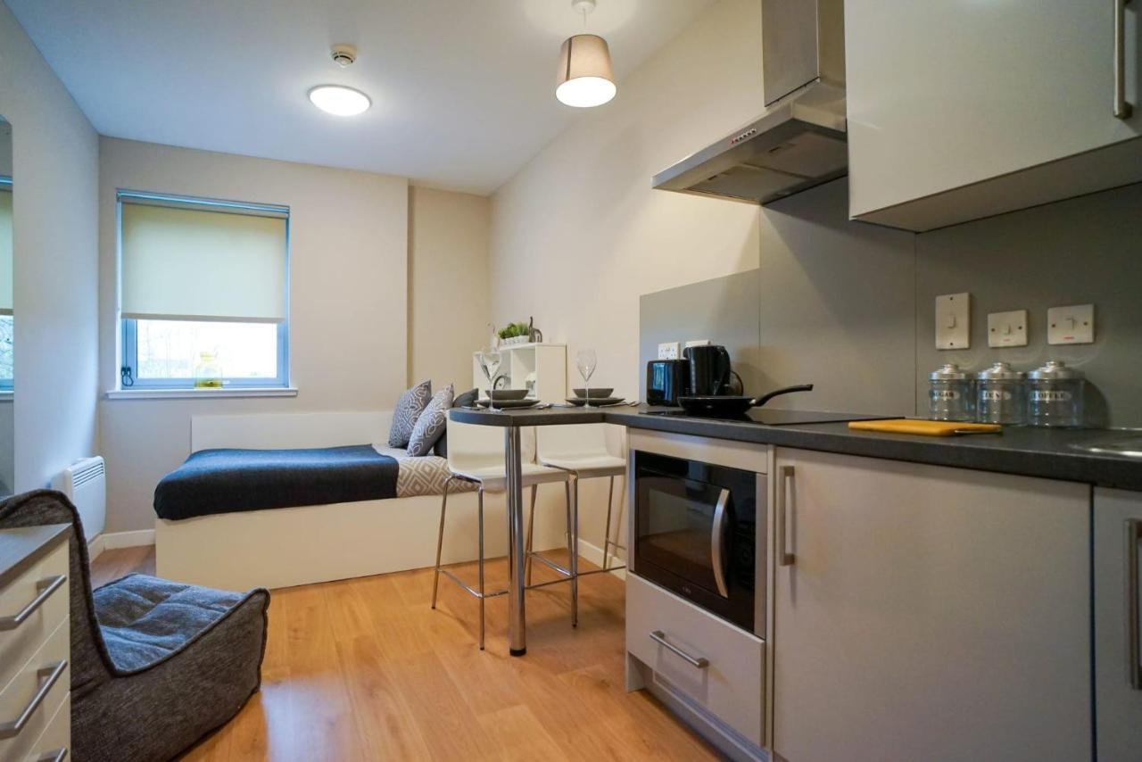 1 Bedroom Apartments, Studios And Ensuite Bedrooms With Shared Kitchen At Centro House In Stirling Exteriér fotografie
