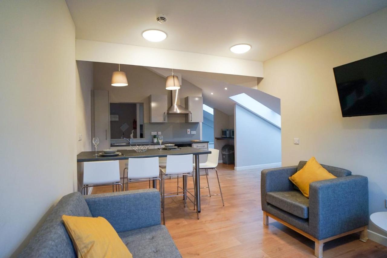 1 Bedroom Apartments, Studios And Ensuite Bedrooms With Shared Kitchen At Centro House In Stirling Exteriér fotografie